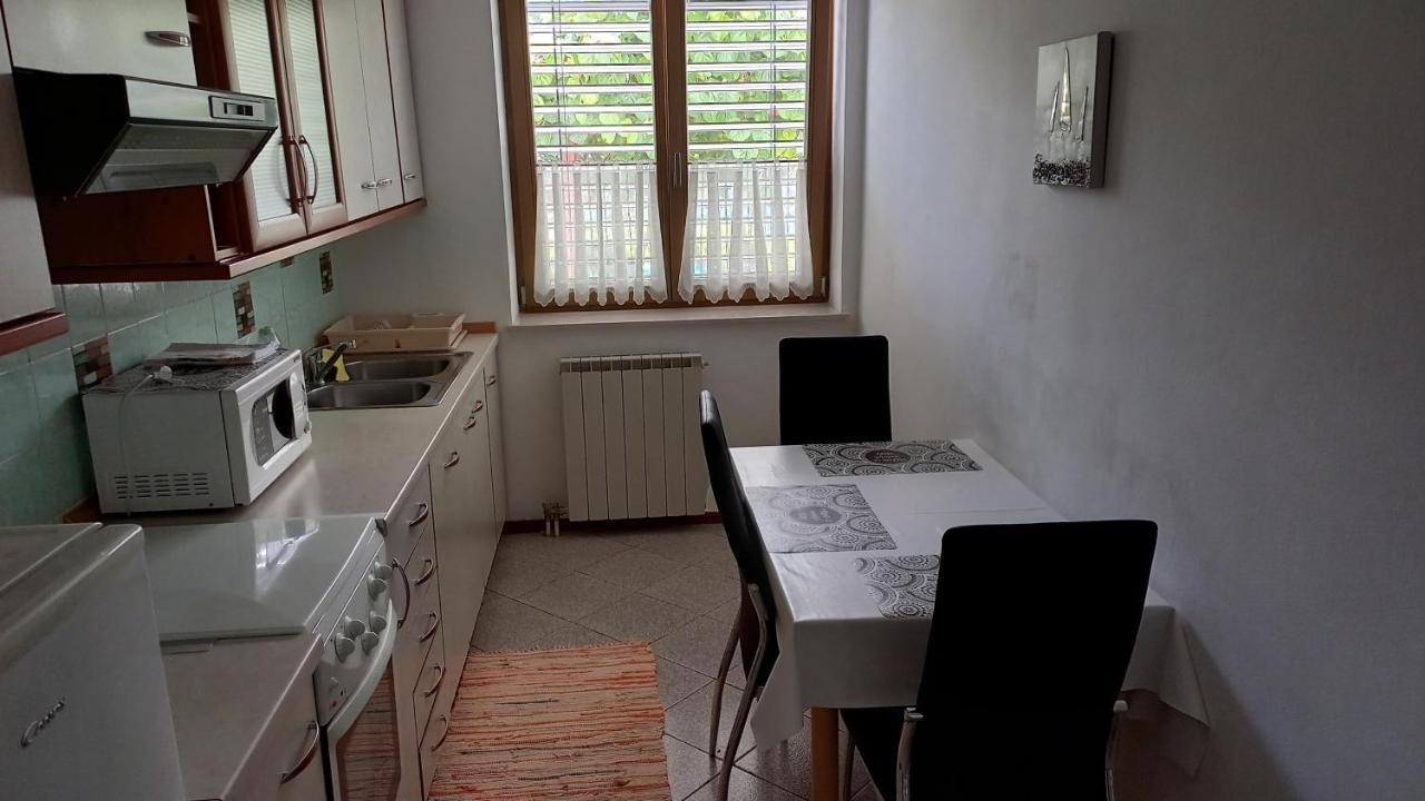 Apartma Nona Roza Zgornje Skofije Exterior photo